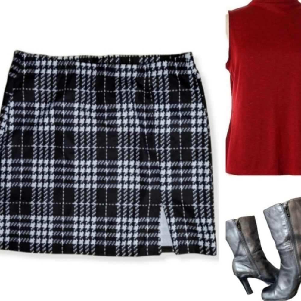 NEW Black & White Plaid Mini Skirt